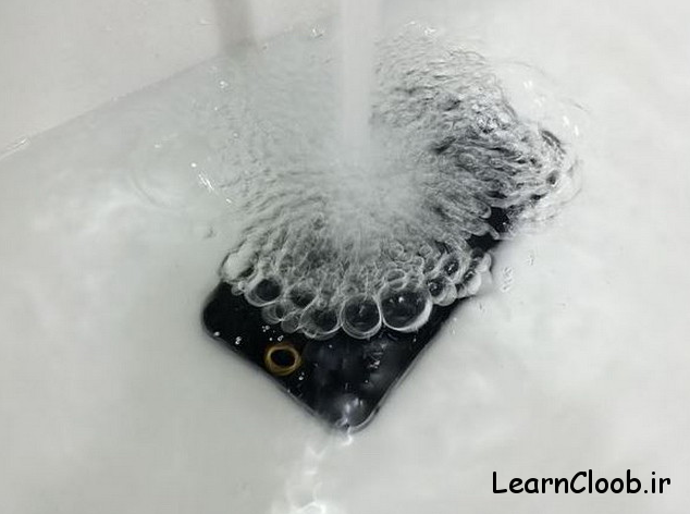 The-new-Apple-iPhone-6-could-withstand-submersion-in-water